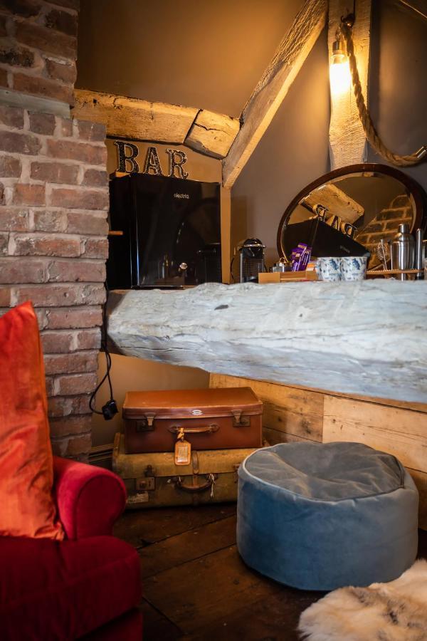 Appartamento The Cocktail Lounge At Cheshire Boutique Bathhouse Nantwich Esterno foto