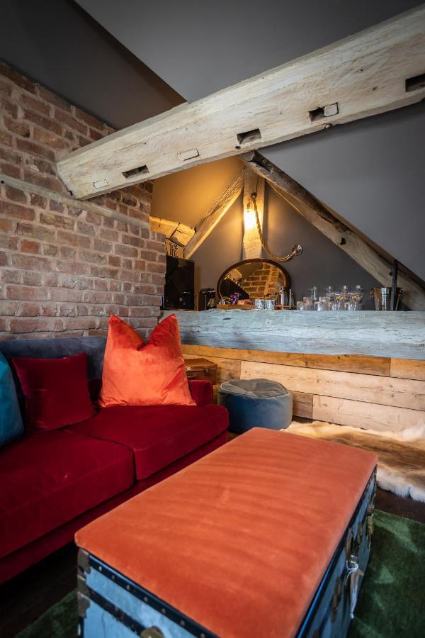 Appartamento The Cocktail Lounge At Cheshire Boutique Bathhouse Nantwich Esterno foto